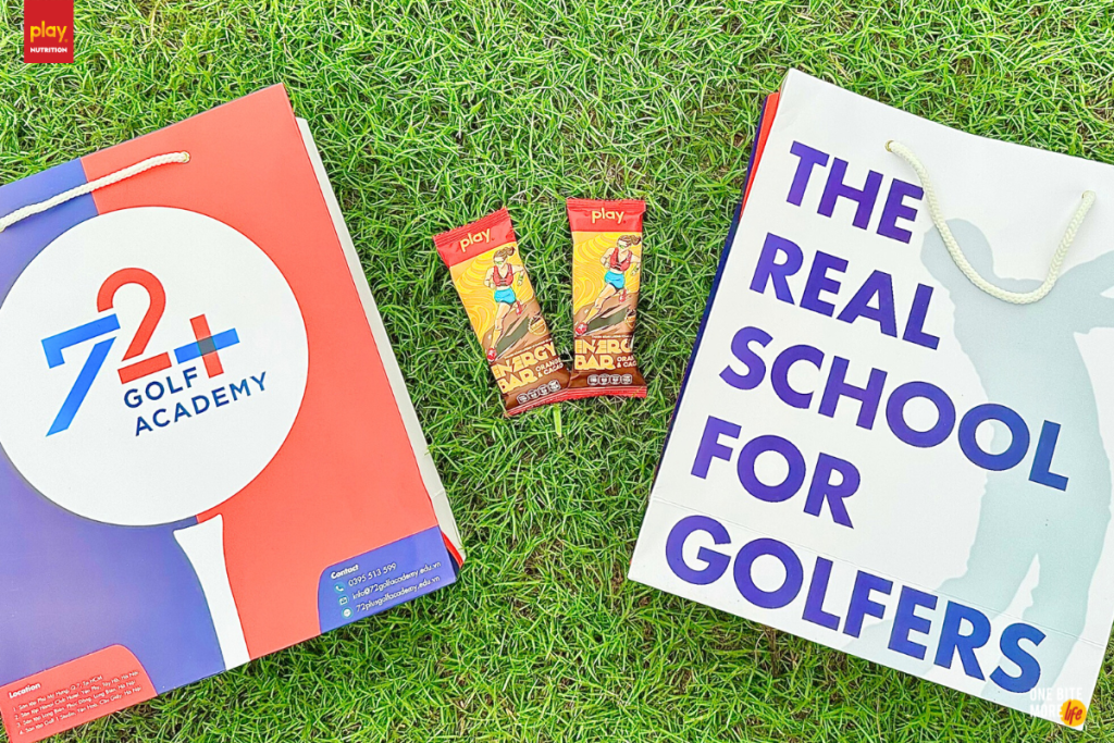 PLAY Nutrition với những phần quà “năng lượng” để tiếp sức cho mọi Golfers - Ảnh: Thanh Năng Lượng PLAY Energy Bar 2.0 (Vị Cam & Cacao)