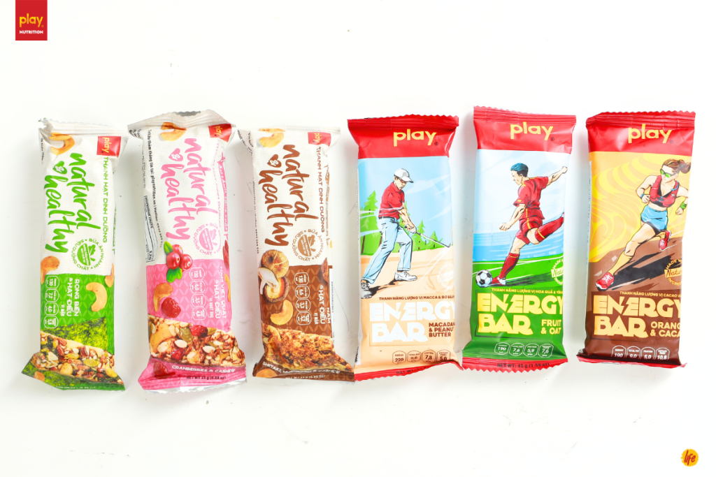 Thanh Năng Lượng PLAY & Thanh hạt dinh dưỡng Natural & Healthy có thành phần từ các loại hạt giàu dưỡng chất - Ảnh: PLAY Nutrition